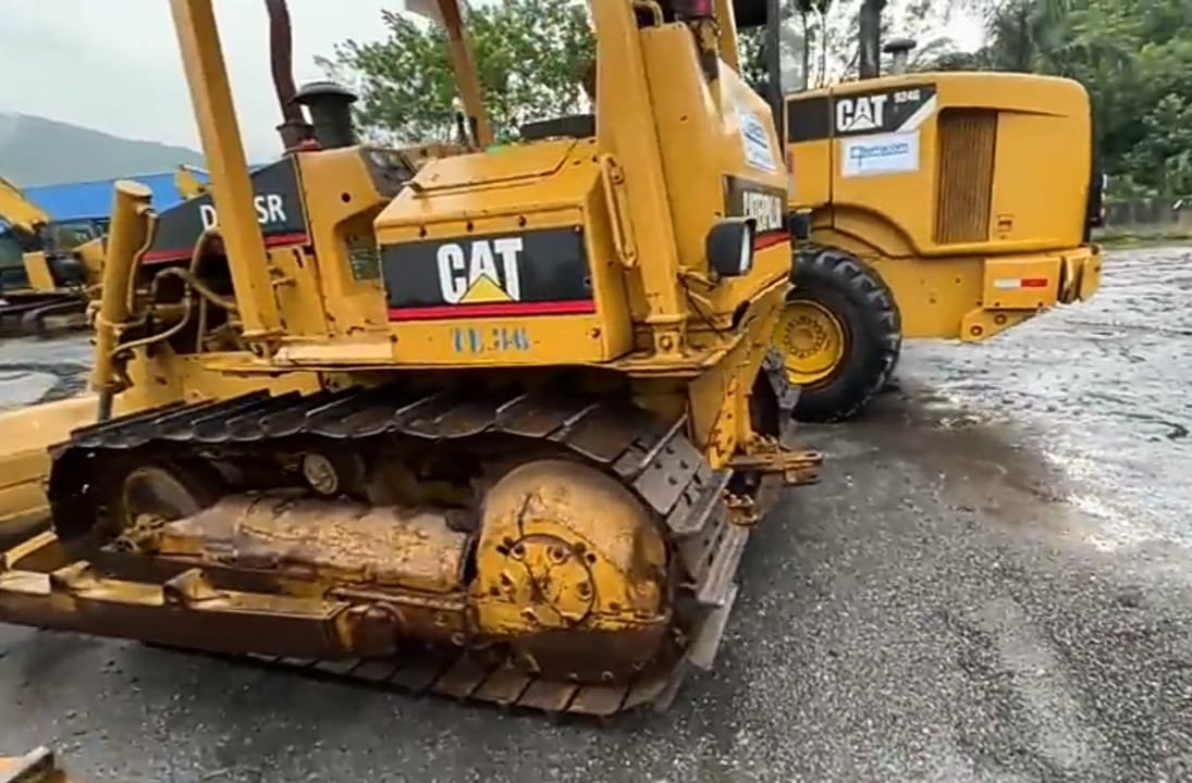 TRATOR DE ESTEIRA  CATERPILLAR D4e SR